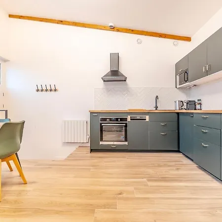Apartament Serenity House, Parking, Near Metro 7